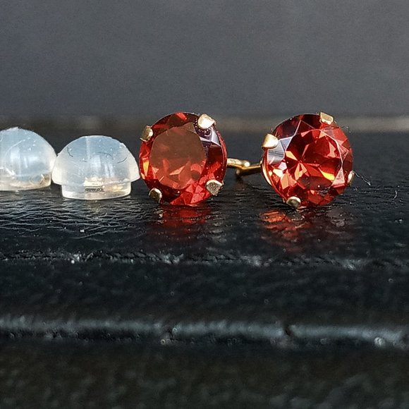 (SOLD) 10K Yellow Gold Deep Red Garnet Stud Post Earrings - Picture 3 of 10